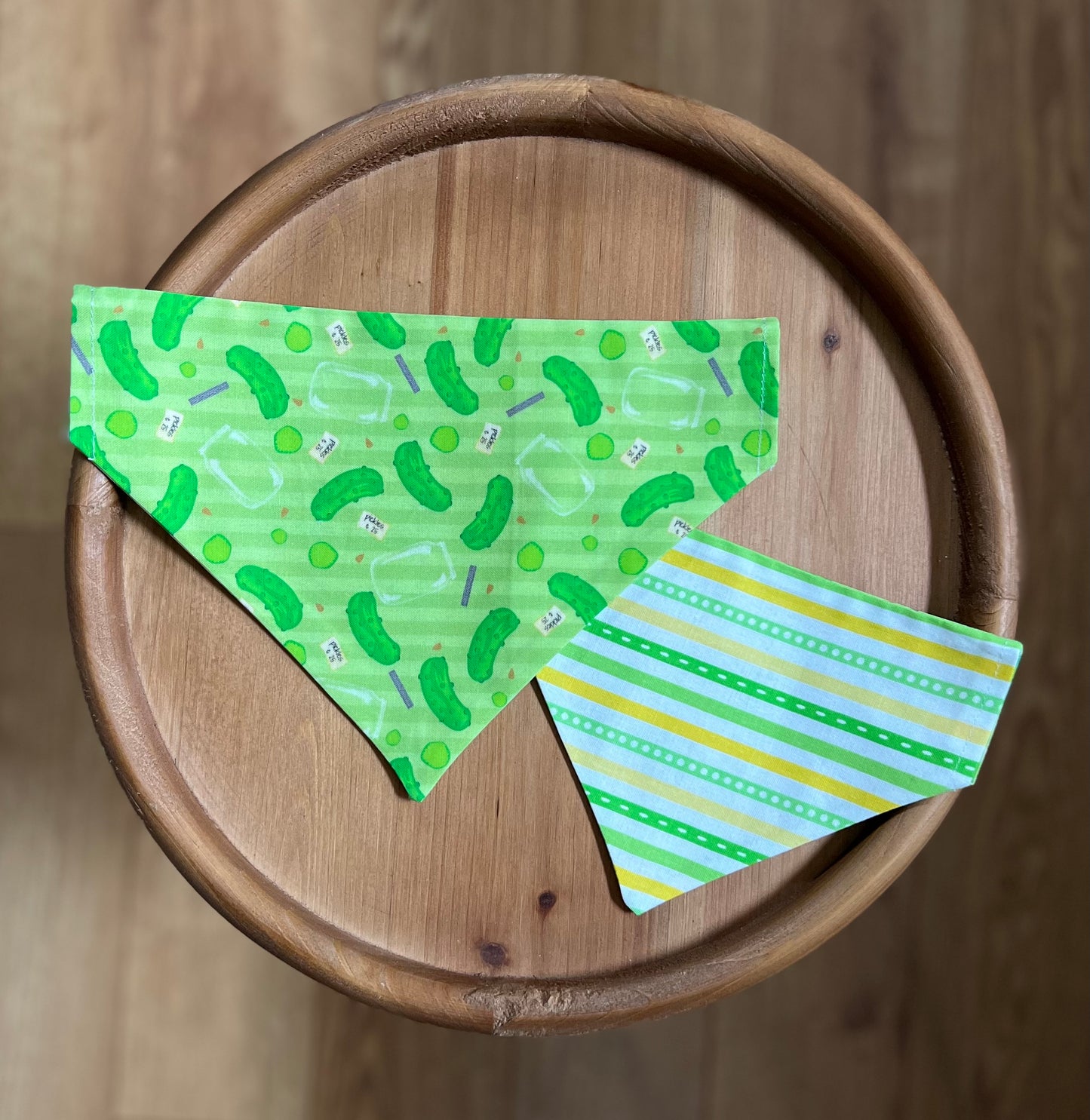 Kind of a Big Dill / LAST CHANCE / Reversible / Over-the-Collar / Pet Bandana