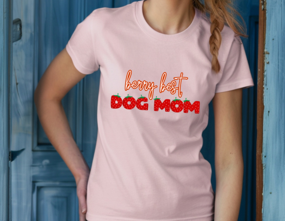 Berry Dog Mom / Unisex / T-Shirt